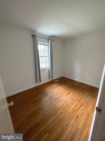 13524 ELLENDALE DR, Chantilly, VA 20151