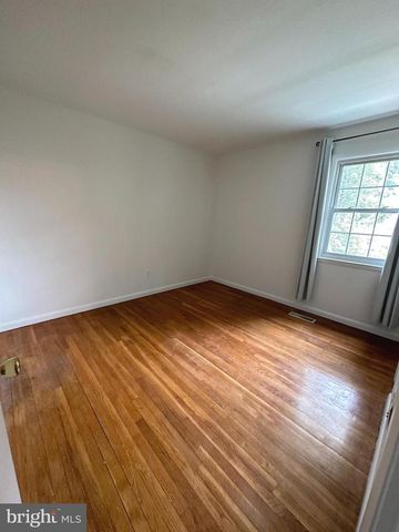 13524 ELLENDALE DR, Chantilly, VA 20151