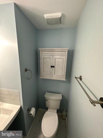13524 ELLENDALE DR, Chantilly, VA 20151