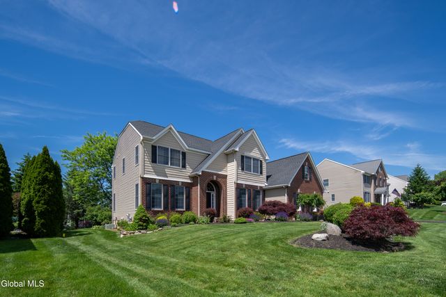 58 Dutch Meadows Drive, Colonie, NY 12047