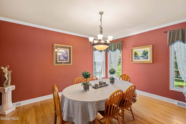 58 Dutch Meadows Drive, Colonie, NY 12047