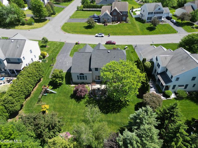 58 Dutch Meadows Drive, Colonie, NY 12047