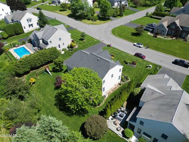 58 Dutch Meadows Drive, Colonie, NY 12047