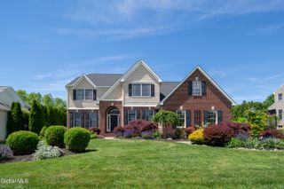 58 Dutch Meadows Drive, Colonie, NY 12047