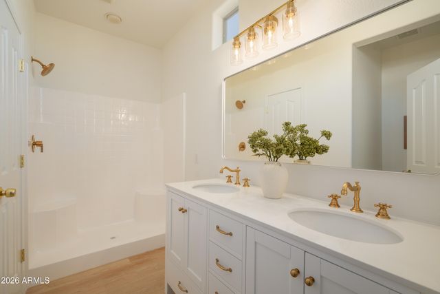 11560 W KINDERMAN Drive, Avondale, AZ 85323