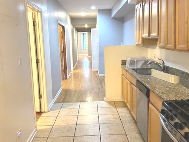 6945 S Dorchester Avenue 2S, Chicago, IL 60637