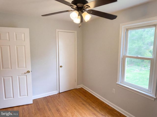 420 MANASSAS AVE, Front Royal, VA 22630