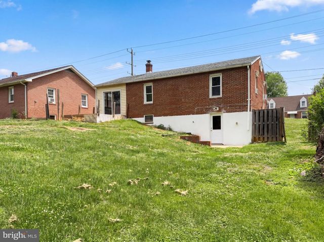 420 MANASSAS AVE, Front Royal, VA 22630
