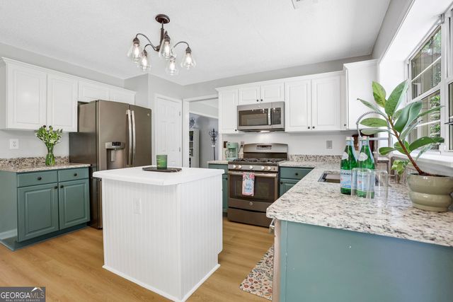 3735 Lakeheath Drive, Cumming, GA 30041