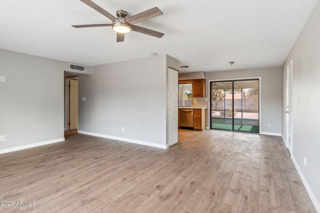 11643 S IROQUOIS Drive, Phoenix, AZ 85044