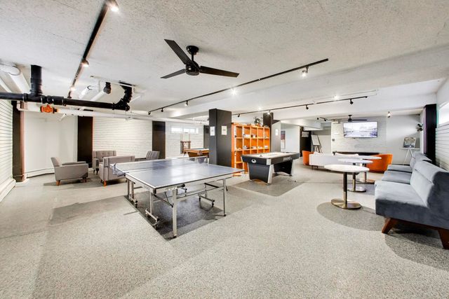 4980 N Marine Drive 1433, Chicago, IL 60640