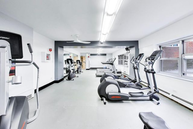 4980 N Marine Drive 1433, Chicago, IL 60640