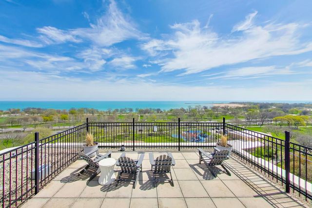 4980 N Marine Drive 1433, Chicago, IL 60640
