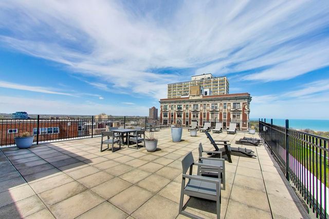 4980 N Marine Drive 1433, Chicago, IL 60640