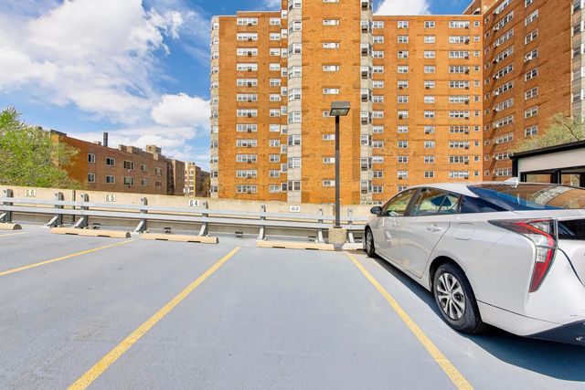 4980 N Marine Drive 1433, Chicago, IL 60640