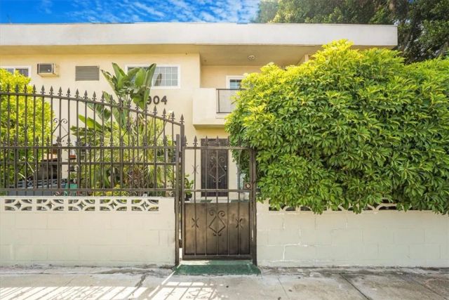 6904 Radford Avenue 1, North Hollywood, CA 91605