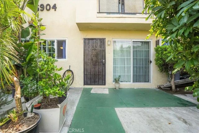 6904 Radford Avenue 1, North Hollywood, CA 91605