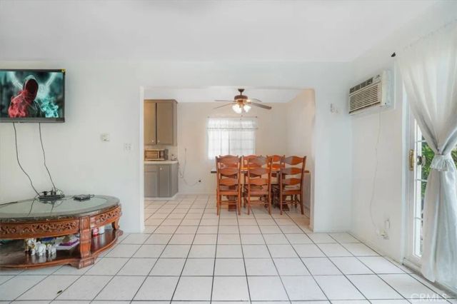 6904 Radford Avenue 1, North Hollywood, CA 91605