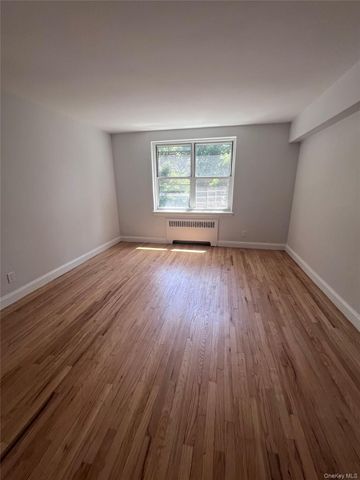280 Collins Avenue 5J, Mount Vernon, NY 10552