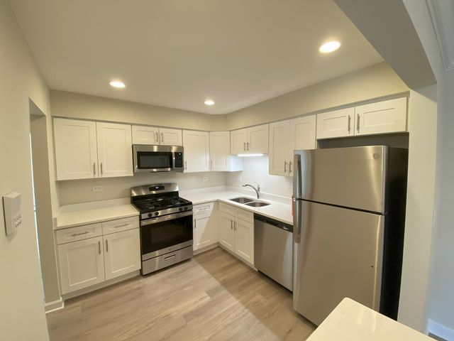 785 Pershing Avenue 3-B, Glen Ellyn, IL 60137
