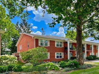 785 Pershing Avenue 3-B, Glen Ellyn, IL 60137