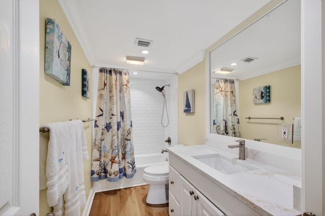 5440 N Ocean Drive 1006, Riviera Beach, FL 33404