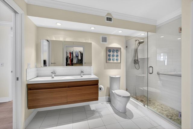 5440 N Ocean Drive 1006, Riviera Beach, FL 33404