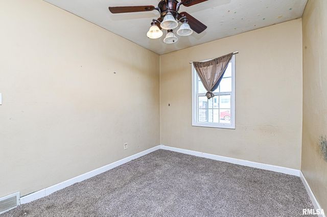 5318 W KATHERINE Avenue, Peoria, IL 61604