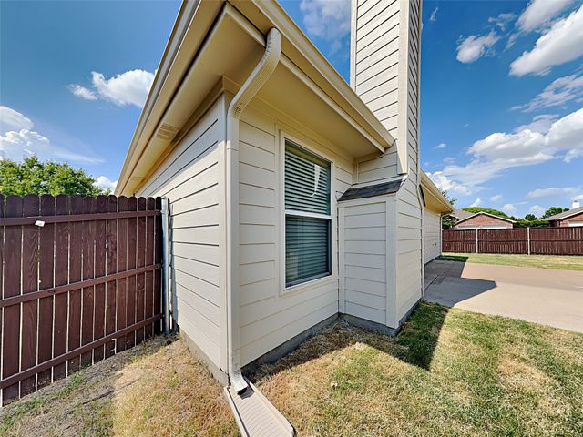 1236 Morning Dove, Aubrey, TX 76227