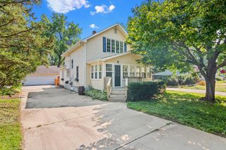 536 Hiawatha Avenue, Mendota Heights, MN 55118