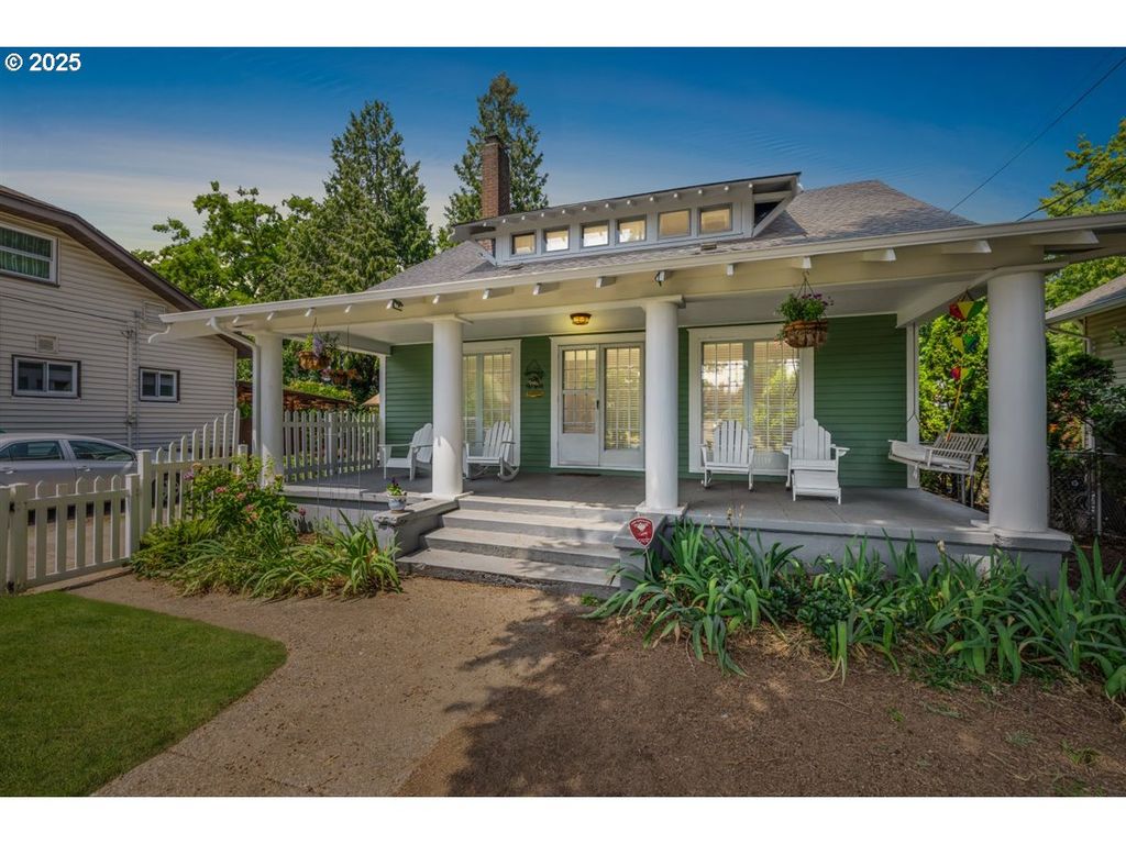 2045 N FARRAGUT St, Portland, OR 97217