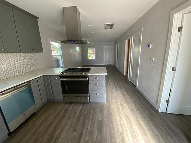 3974 3rd Ave, Sacramento, CA 95817