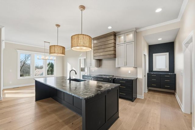 4300 NE Hideaway Drive, Lee's Summit, MO 64064