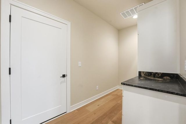 4300 NE Hideaway Drive, Lee's Summit, MO 64064