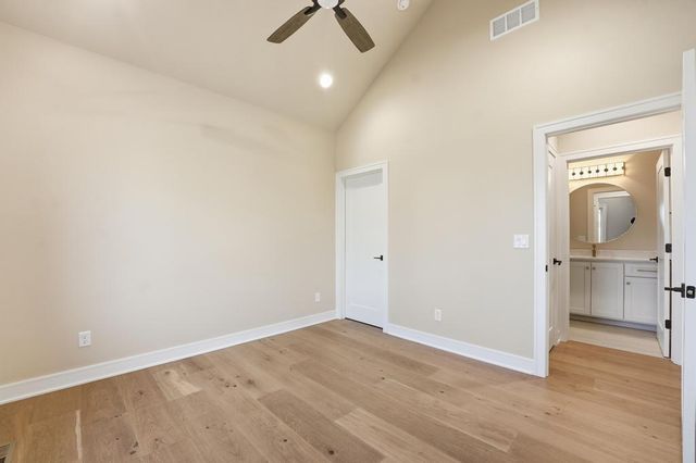 4300 NE Hideaway Drive, Lee's Summit, MO 64064