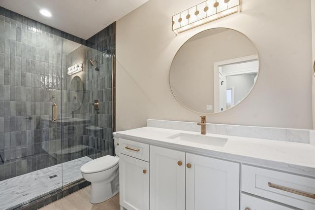 4300 NE Hideaway Drive, Lee's Summit, MO 64064