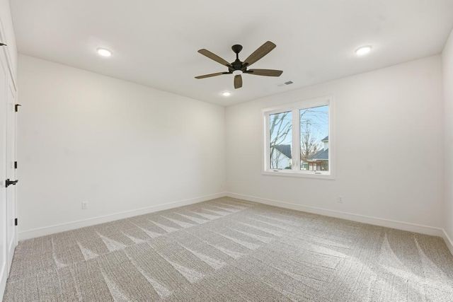 4300 NE Hideaway Drive, Lee's Summit, MO 64064