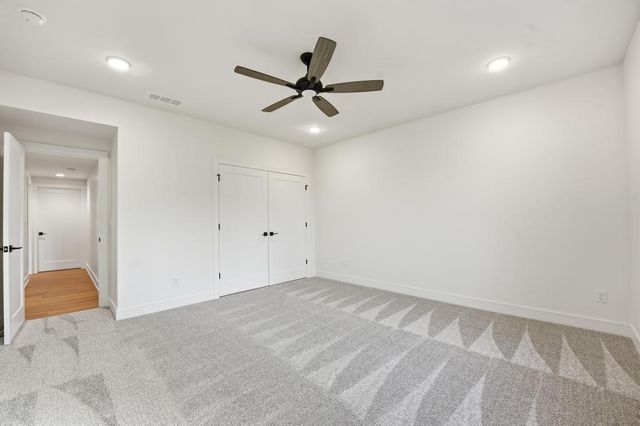 4300 NE Hideaway Drive, Lee's Summit, MO 64064