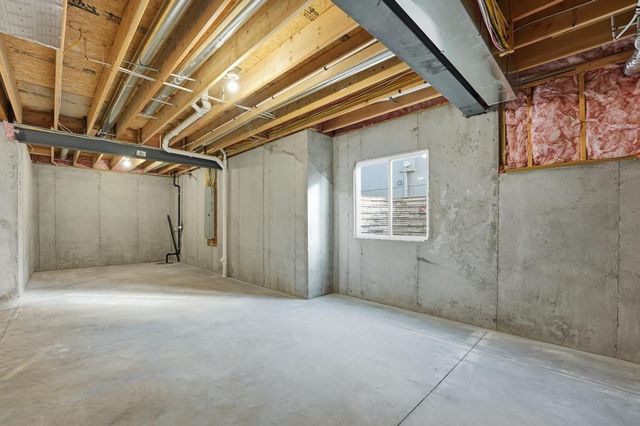 4300 NE Hideaway Drive, Lee's Summit, MO 64064