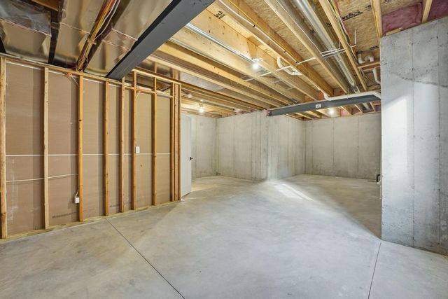 4300 NE Hideaway Drive, Lee's Summit, MO 64064