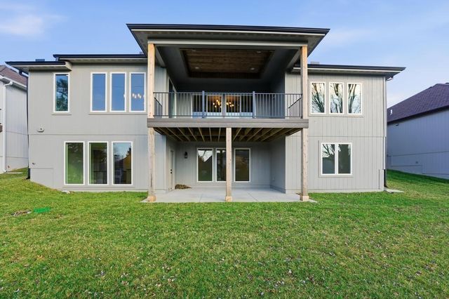 4300 NE Hideaway Drive, Lee's Summit, MO 64064