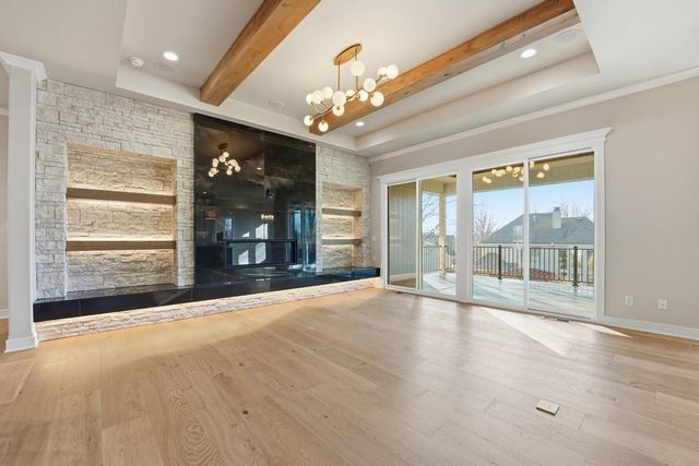 4300 NE Hideaway Drive, Lee's Summit, MO 64064