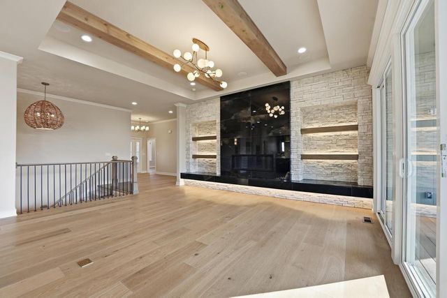 4300 NE Hideaway Drive, Lee's Summit, MO 64064