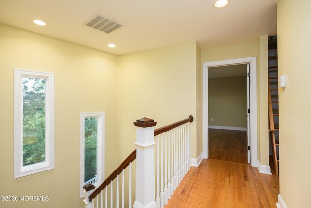 20 Mountain Street, Highlands, NJ 07732