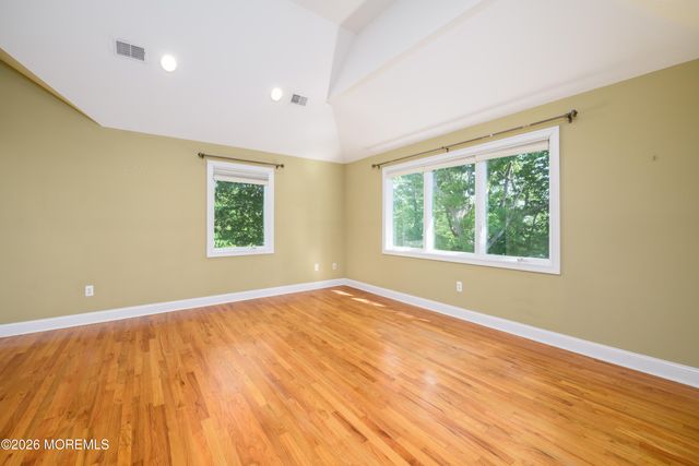 20 Mountain Street, Highlands, NJ 07732