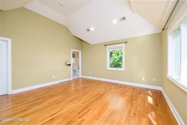 20 Mountain Street, Highlands, NJ 07732