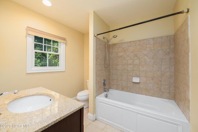 20 Mountain Street, Highlands, NJ 07732