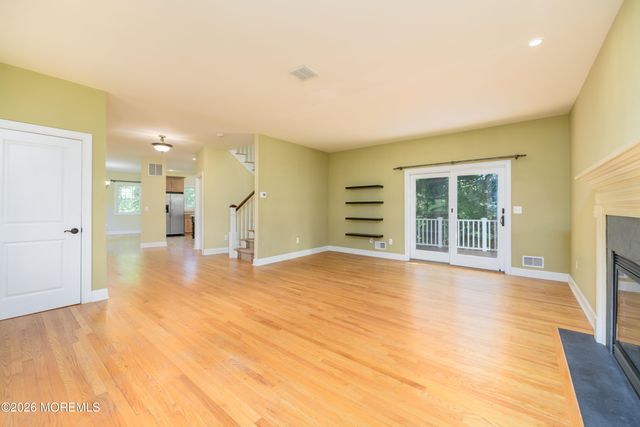 20 Mountain Street, Highlands, NJ 07732