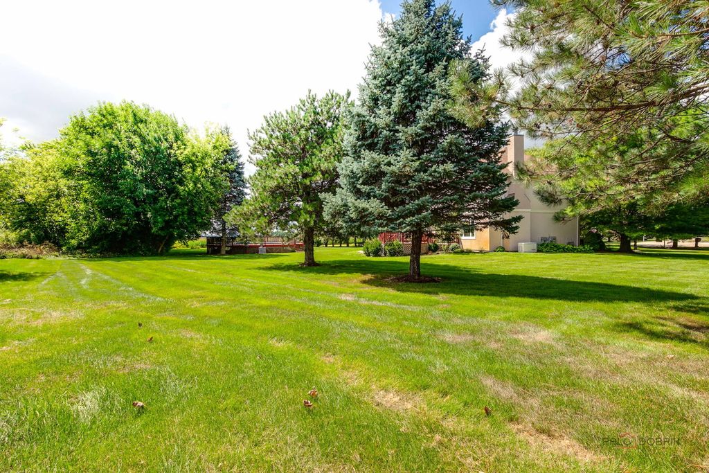 Image 45 of property listing at 3313 Ridge Road, Spring Grove, IL 60081