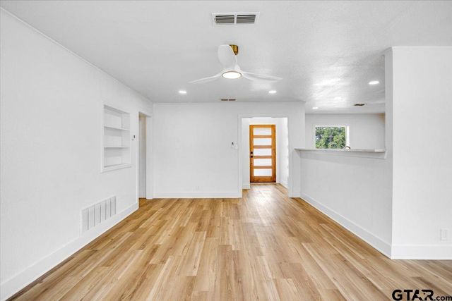 1513 E Lawrence St, Tyler, TX 75702
